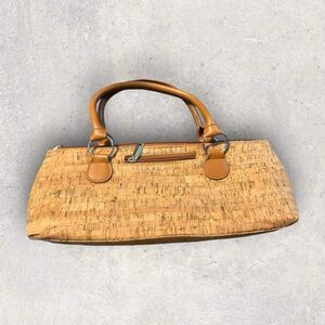 NWT Primeware Inc- Cork Insulated Wine Clutch-Zip Pocket,Zip Closure